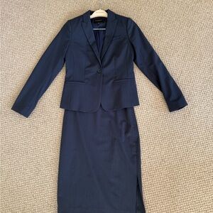 Banana Republic Classic Fit Blazer in Dark Blue